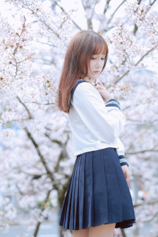 男生床上为什么要放很多纸